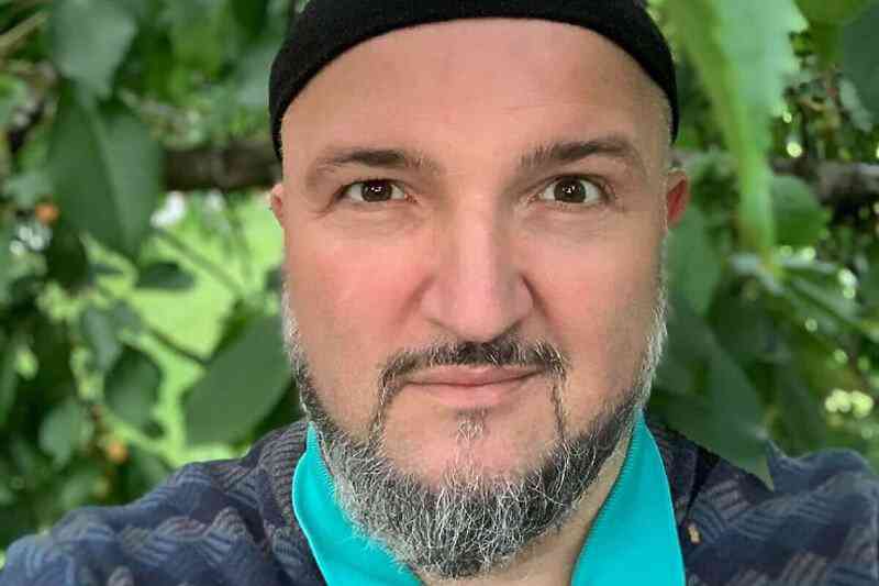 Hitno donesite odluke protiv Jasmina Mulahusića! Zaustavite njegove monstruozne prijetnje i uvrede!