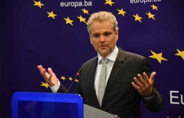 AMBASADOR EU U BiH JOHANN SATTLER: “Bh. političari trebaju imati ambicije, a ne da kucaju na vrata Schmidta”
