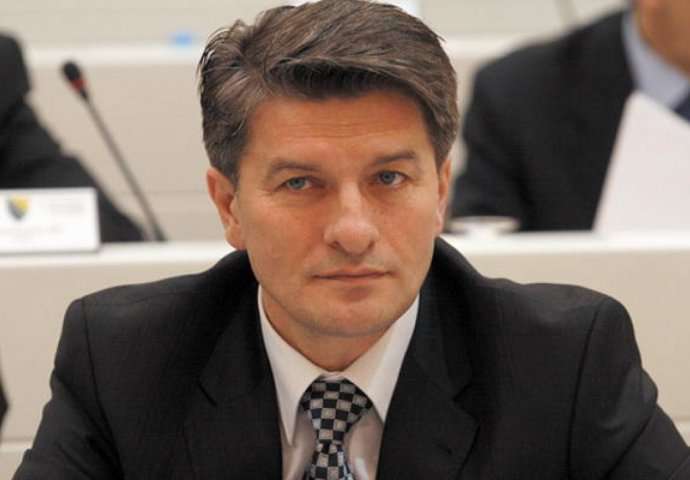 Mehmedović odgovorio Dodiku za prijetnju hapšenjem: Sutra sam u RS-u, tjerat ćemo se