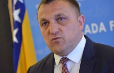 ŠEMSUDIN DEDIĆ OTVORENO: “Predsjednik Izetbegović je taj kojeg stranačka baza vidi kao kandidata za…
