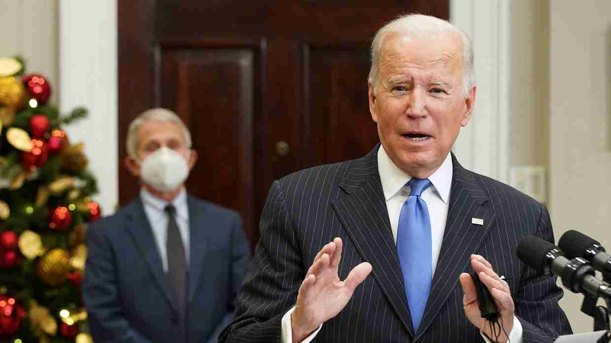 Biden se pogubio pokušavajući izgovoriti naziv novog soja koronavirusa: Poslušajte njegovu verziju ‘omikrona’