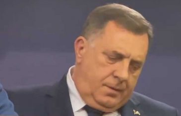GOVOR TIJELA OTKRIVA SVE: Pogledajte nervozne reakcije Milorada Dodika za vrijeme…