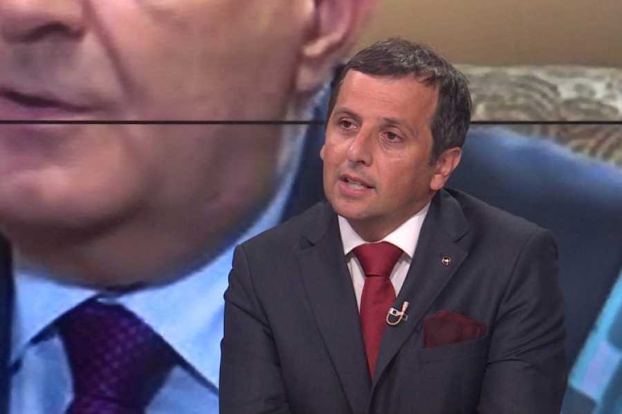 VUKANOVIĆ DIGAO REPUBLIKU SRPSKU NA NOGE: “‘Mafijo! Spiskali ste 50 miliona KM za par fotografija “