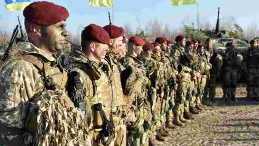 NAPETO NA GRANICI: Američki senatori Ukrajini obećali oružje, stigao i kontigent Kanađana