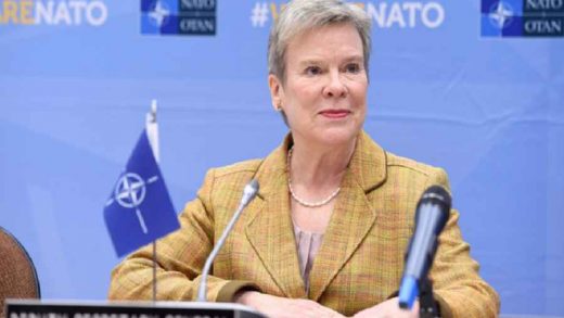 BIVŠA ZAMJENICA GENERALNOG SEKRETARA NATO-a: “U BiH je krhka situacija, sankcije su podrška SAD-a njenom zdravlju i nisu jedini faktor…”