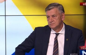 Kasumović: Razmišljam da se iselim iz BiH ako Denis Bećirović ne pobijedi! Da je Bakir valja rahmetli babo bi ga ostavio, a ne Tihića