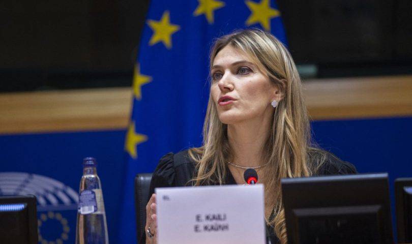 Ko je fatalna Grkinja Eva Kaili: U politici je od četrnaeste, a zbog katarskog skandala pali su i ona i njen partner