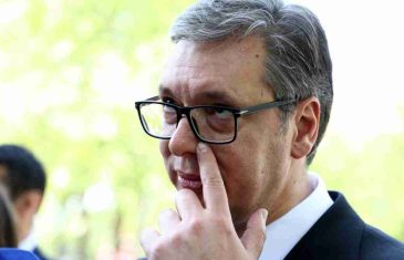 Po Slobinom modelu: Vučić na svoj mega miting želi dovući 140.000 ljudi, procurile i urnebesne upute!