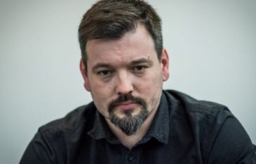 Fanatik dinastije Izetbegović, Filip Mursel, bježi iz BiH, imigrant napušta BiH