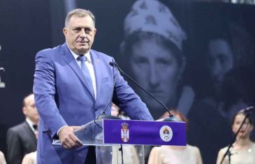 DODIK KIPTI OD BIJESA: “Deklaraciju o Srebrenici sponzorišu Nijemci”