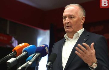 KOLIKO HELEZOVA TVRDNJA O IZBACIVANJU SNSD-a IZ VLASTI “PIJE VODE”: Da li je moguće i šta kaže Ustav BiH