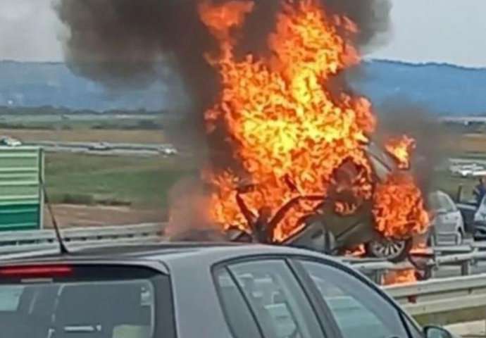 “IMAO JE TEŽAK ŽIVOT, OVO MU JE BIO PETI AUTOMOBIL KOJI JE SLUPAO” Komšije stradalog vozača “fijata” otkrile zastrašujuće detalje iz njegovog života!