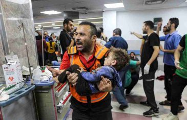 Američki državni medij se pita: Bolnice imaju posebnu zaštitu po ratnim pravilima. Zašto su one na nišanu u Gazi?