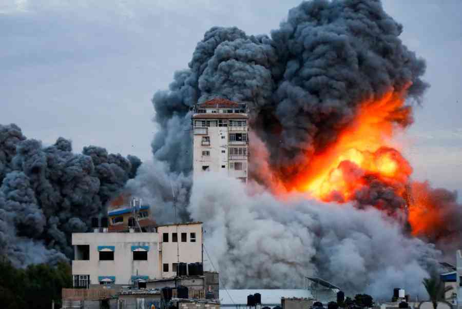KRVOPROLIĆE U IZRAELU: Više od 200 mrtvih i 1.100 ranjenih, eksplozije odjekuju Tel Aviom, oglasile se sirene za uzbunu