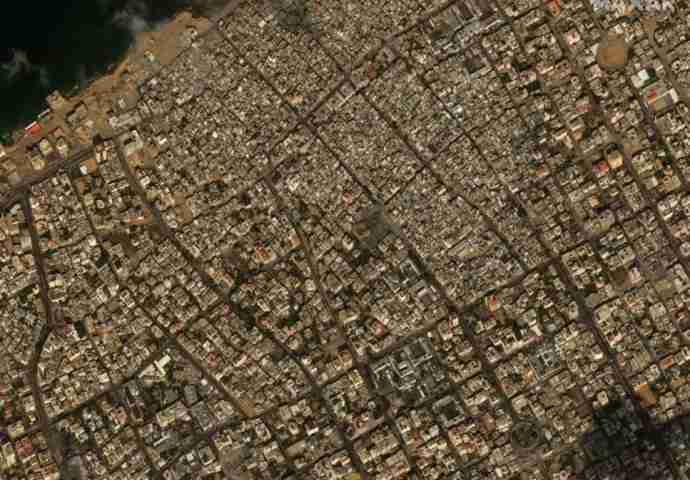 POTRESNE SLIKE, SVE JE UNIŠTENO! Pepeo i čađ nakon izraelskih zračnih napada, satelitske fotografije otkrivaju razmjeru štete u Gazi