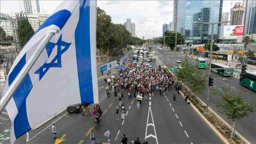 DOK TRAJU NEMILOSRDNI NAPADI NA GAZU: Izraelci marširali u Tel Avivu tražeći oslobađanje talaca…
