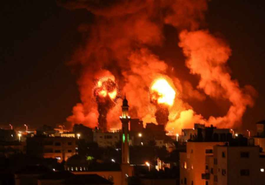 KATASTROFA NA PRELAZU RAFAH: Izrael Palestince zasipa bombama, izlivanje kanalizacije prekrilo ulice otpadnom vodom