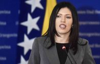 SANJA VULIĆ NADMAŠILA SEBE: “Onaj ćelavi policajc izgledao je kao neko ko će u sekundi…”