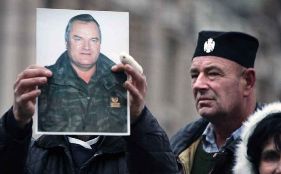 “PATRIOTSKO”-ZDRAVSTVENA AKCIJA: Banjalučki ljekari stigli u Haag da “pokušaju unaprijediti” zdravlje ratnog zločinca Mladića