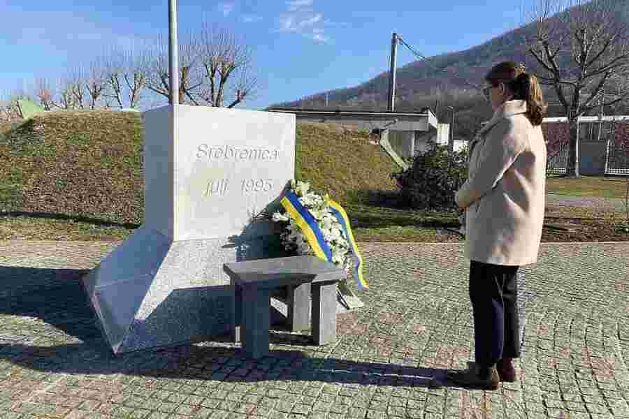 SULJAGIĆ ODBIO UGOSTITI AMBASADORICU ŠVEDSKE JER IDE KOD GRUJIČIĆA: Oglasila se Lagerlöf, odala počast žrtvama genocida u Srebrenici