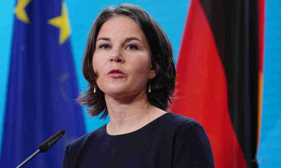 Baerbock: EU se mora pripremiti za nove članice, sive zone na Balkanu su poziv za Putina na…