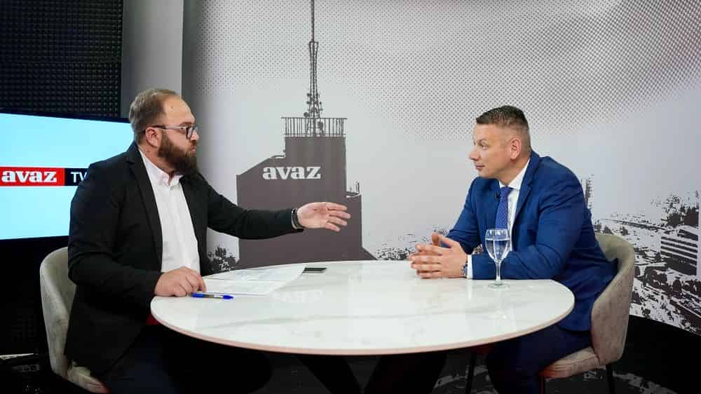 Nenad Nešić za “Avaz TV”: Milorad Dodik je šef, nema većih vjernika za vrijeme džume od Srba i Hrvata…
