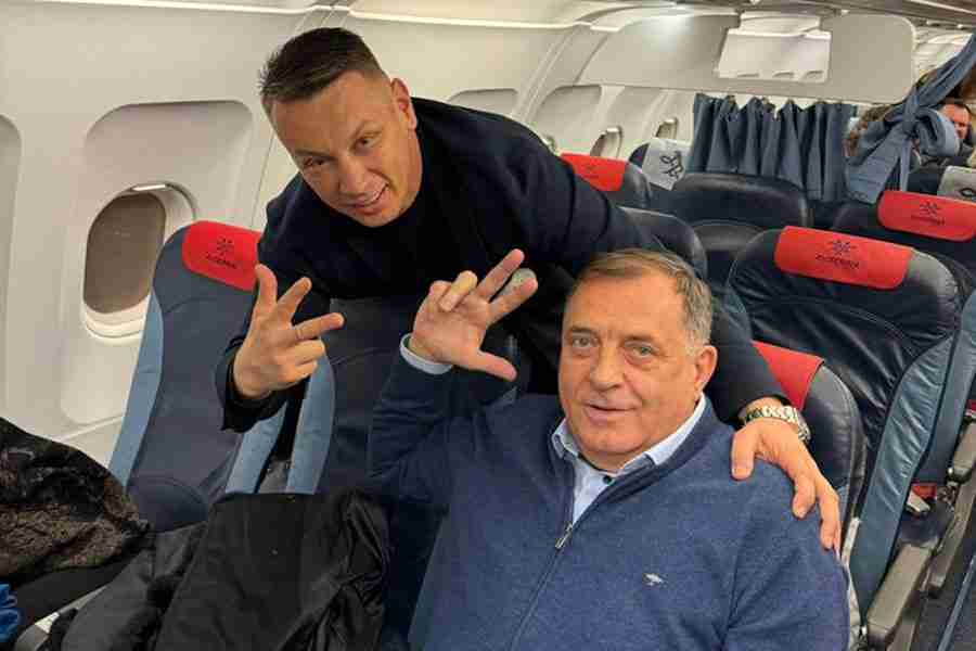 IMA LI PILOTA U AVIONU: Nenad Nešić i Milorad Dodik srbuju na putu za Rusiju…