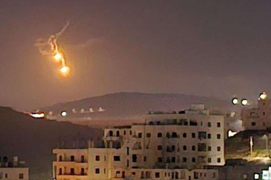 GORI NA BLISKOM ISTOKU: Iran lansirao više od 200 dronova na Izrael, gradovima odzvanjale sirene za uzbunu,…