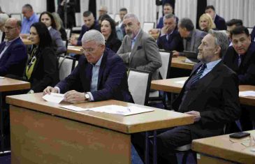 Glavni odbor SDA: Trojka snosi odgovornost za najveću poslijeratnu krizu u BiH. Nemaju nikakvu strategiju da je riješe