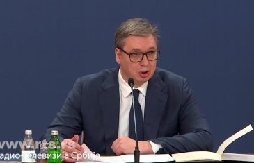 PREDSJEDNIK SRBIJE SE OGLASIO UPRKOS PRITISCIMA IZ EU: Vučić potvrdio da putuje na paradu…