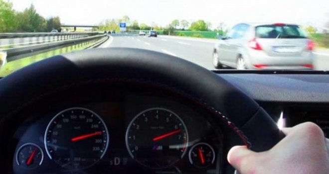 Stižu nova pravila o vozačkim dozvolama, neće se svidjeti starijima od 65 godina