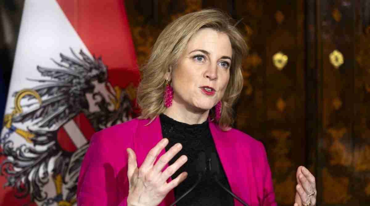 AUSTRIJSKA MINISTRICA ODGOVORILA NA DODIKOVE UVREDE: “Sve više je izolovan, ide protiv sopstvenog naroda, jer želi zabraniti…”