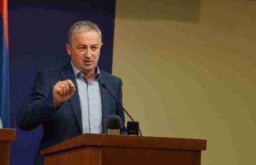 BRANISLAV BORENOVIĆ ZA “SLOBODNU BOSNU”: “Čović svjesno zatvara sva vrata potencijalne saradnje. Nemojte samo da Špirić…!”