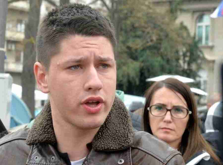 “ĆACI” NAPRAVIO INCIDENT U DELEGACIJI EU U BEOGRADU: Upao u zgradu tražeći sastanak s Martom Kos