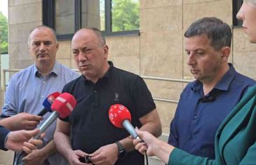 CRNADAK I VUKANOVIĆ NA PRESSU U TREBINJU: “Sramota u srcu Evrope” – “Čović je sada u proceduru uputio zakon u dogovoru…”