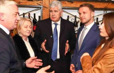 HDZ POSLAO PORUKU TROJKAMA: Prevari me jednom, prevari me drugi put