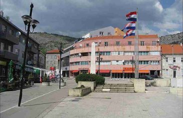 “SB” O DVA BLOKA POD JEDNIM KROVOM: Politička borba članova HDZ-a BiH i onih kojima je Čović nekada bio šef u ovom gradu još traje