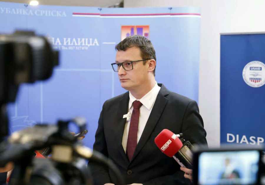 BOŽOVIĆ PORUČIO IZNUTRA: SDS bez katarze nema šta tražiti na…