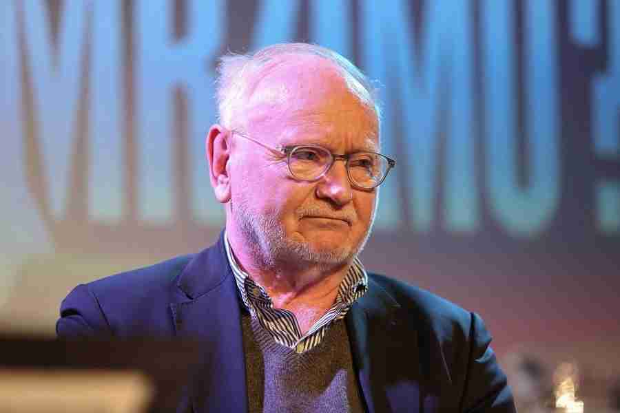 UNIVERZITETSKI PROFESOR ŽARKO KORAĆ: “U svim civilizovanim zemljama, kada predsednik ode u bolnicu…”