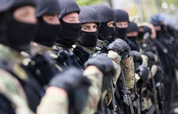 RAMIZ SALKIĆ UPOZORAVA: “Ozbiljno se potcjenjuju aktivnosti vlasti RS-a, zadatak policije je da bude oružana podrška kada dođe dan ‘D’ za…”