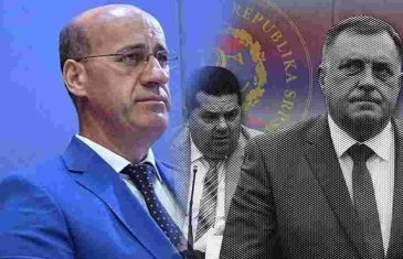 RAMIZ SALKIĆ ZVONI NA UZBUNU: „Centralna izborna komisija Bosne i Hercegovine trebala bi početi oduzimati mandate izabranim zvaničnicima koji postupaju…”