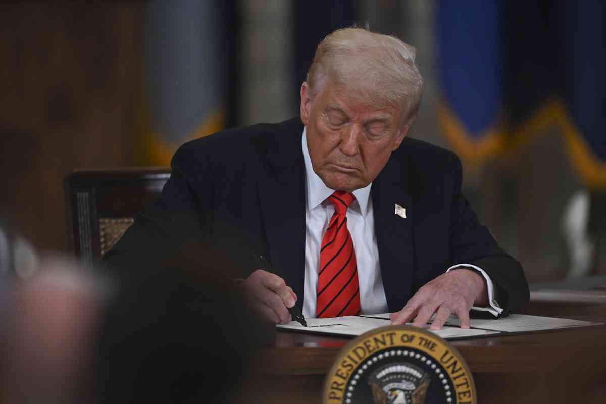 Trump najavljuje prekid vatre u Gazi, upozorava na krađu pomoći