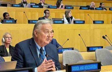 OGOLJENA RUŠILAČKA POLITIKA ZVANIČNOG BEOGRADA I BANJA LUKE: Ambasador BiH u UN-u Zlatko Lagumdžija za “SB” o 30. godišnjici obilježavanja genocida u Srebrenici, ali i o…