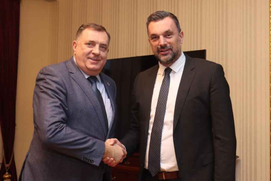 GRAĐANI NA FACEBOOKU “POTOPILI” MINISTRA KONAKOVIĆA: “Država je jučer umrla, a Vi niste…”