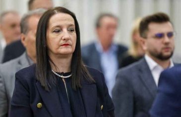 “KO ĆE VRAĆATI NIKŠIĆEVE DUGOVE”: Jasmina Biščević-Tokić govorila o zaduženju FBiH na Londonskoj berzi, pa upitala – “Kako je kamata od 5,5 posto povoljna?”