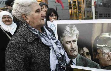 SREBRENIČKA MAJKA, MUNIRA SUBAŠIĆ: “UN odgovoran za sve što se dešavalo 1995. godine u Srebrenici, teško je živjeti i nositi bol 30 godina u svojoj duši…”