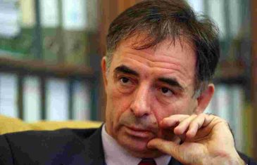 HRVATIMA ĆE SE DIĆI KOSA NA GLAVI KADA VIDE ŠTO JE PUPOVAC IZJAVIO O THOMPSONU: “Zabrinut sam”