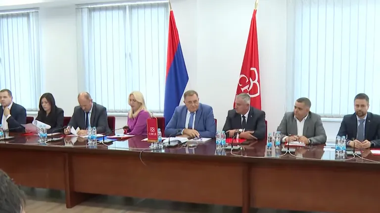 Tihi rat u SNSD-u: Željka, Igor ili Tegeltija, ko je spreman stati na Dodikovo mjesto?