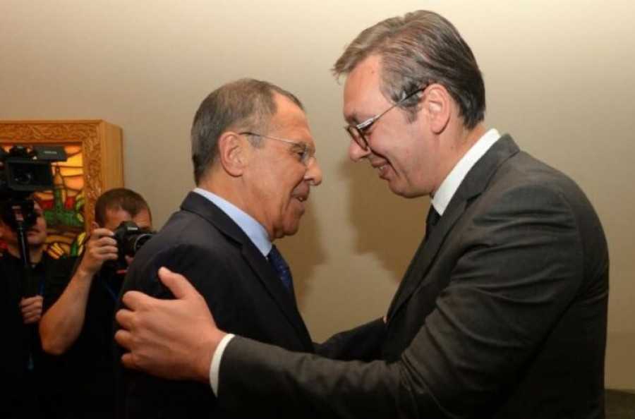 VUČIĆ U RAZGOVORU S LAVROVIM O BiH: “Kriza je izazvana spolja, ne prestaju napadi na RS”