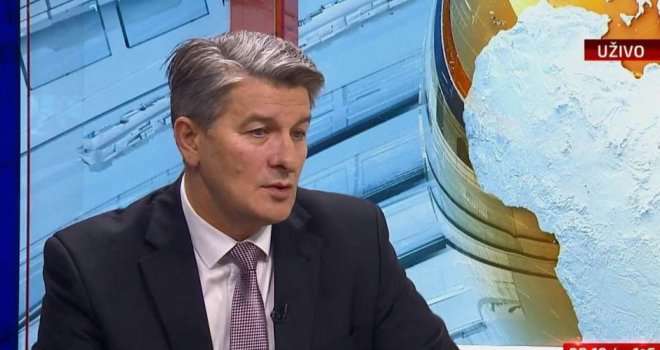 MEHMEDOVIĆ REAGOVAO NA VUČIĆEVE IZJAVE: “Ponovo priziva bojkote i kosovske scenarije u BiH”